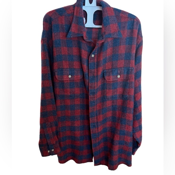 Men’s Van Heusen casual shirt  Size Large - Picture 1 of 1